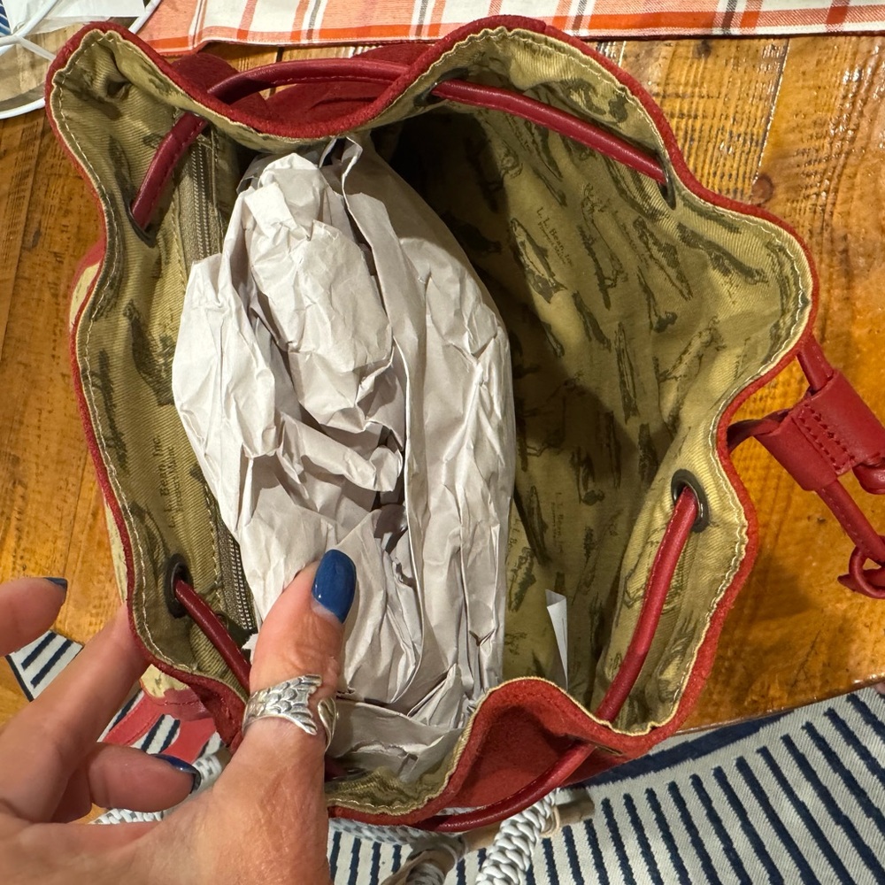 LL bean suede Red Women's Backpack bag - Picture 6 of 6